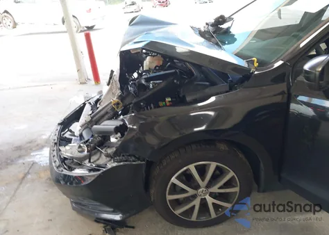 2016 Volkswagen Jetta 1.4T Se z USA, uszkodzony, nr VIN 3VWB67AJ8GM320422